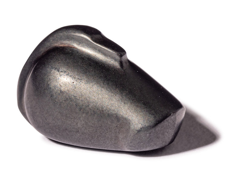 A Near Eastern Hematite Duck Weight
Length 13/16 inch (2.2 cm).