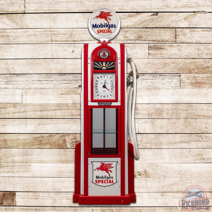 Wayne Model 60 Showcase Gas Pump Restored Mobil