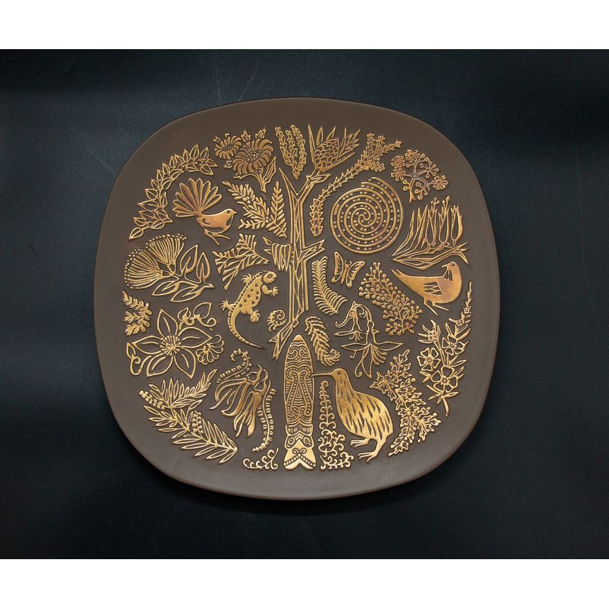 Crown Lynn Potteries - 'Legend' plate