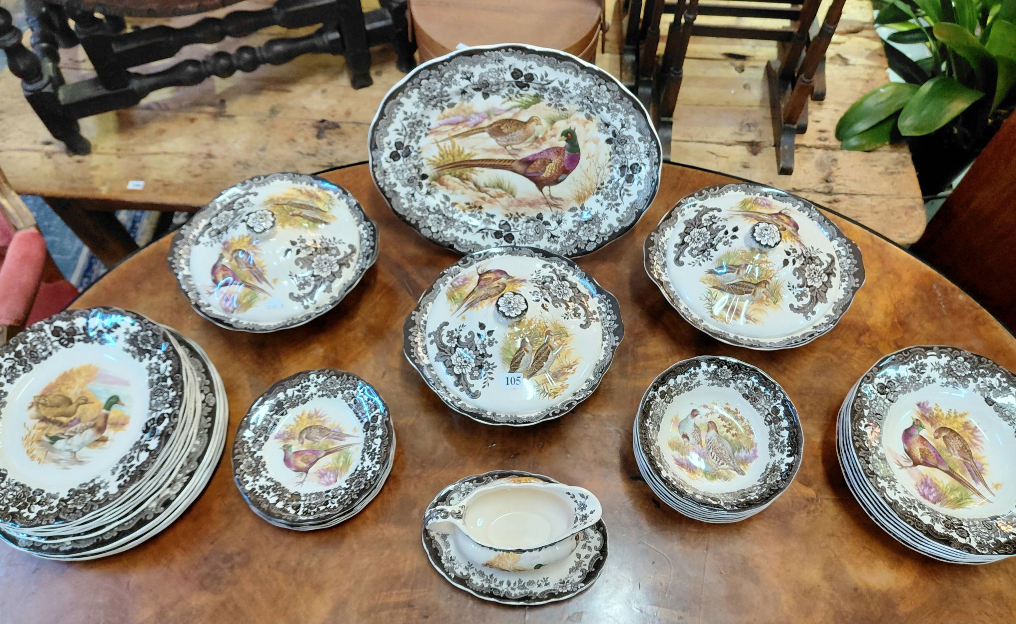 105 · PALISSY DINNER SERVICE