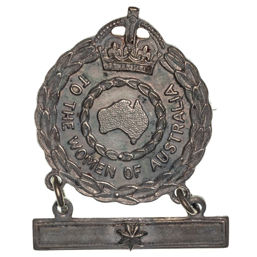 To the Women of Australia Badge, 1942,  aEF