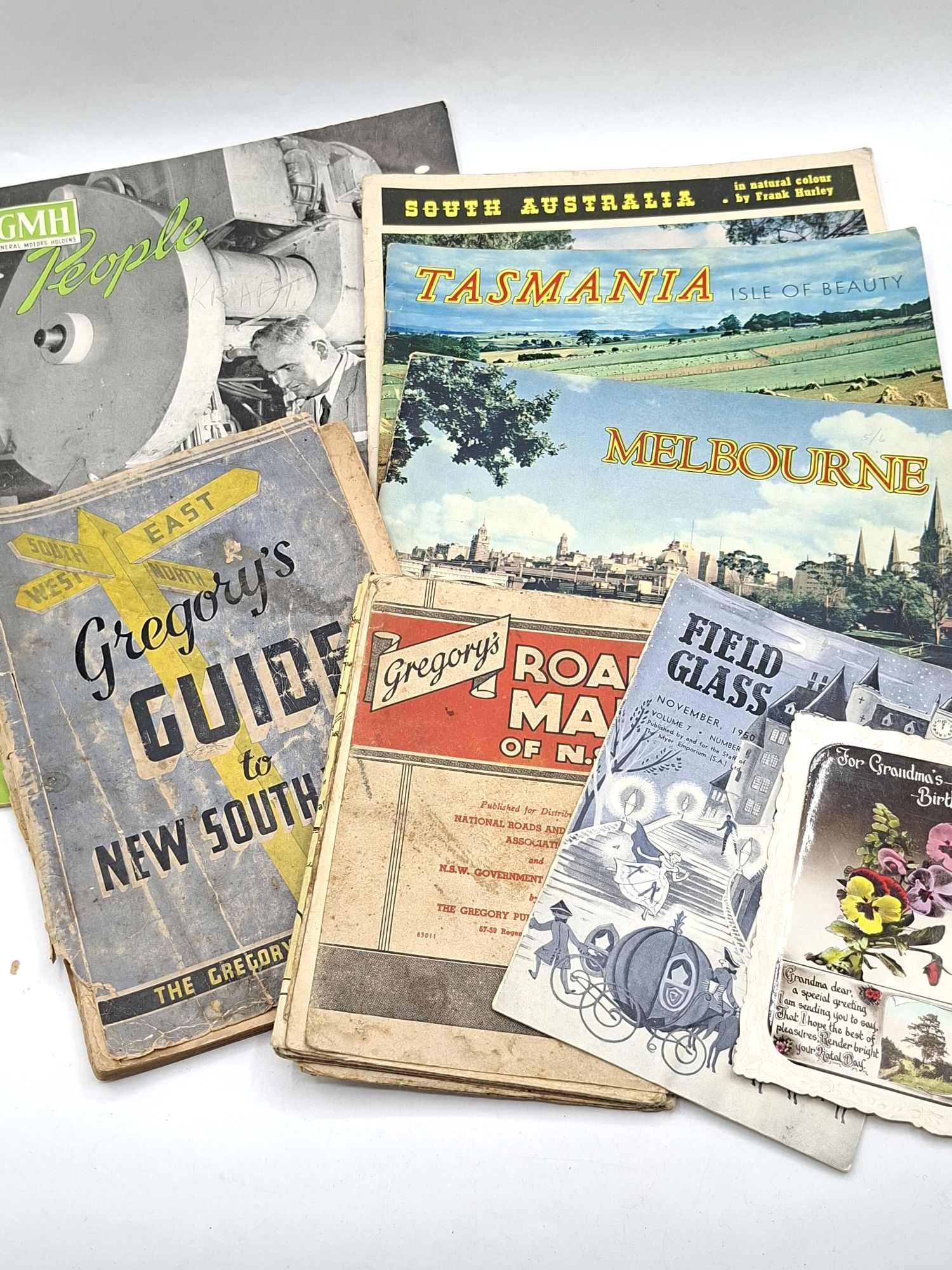 COLLECTION OF VINTAGE EPHEMERA