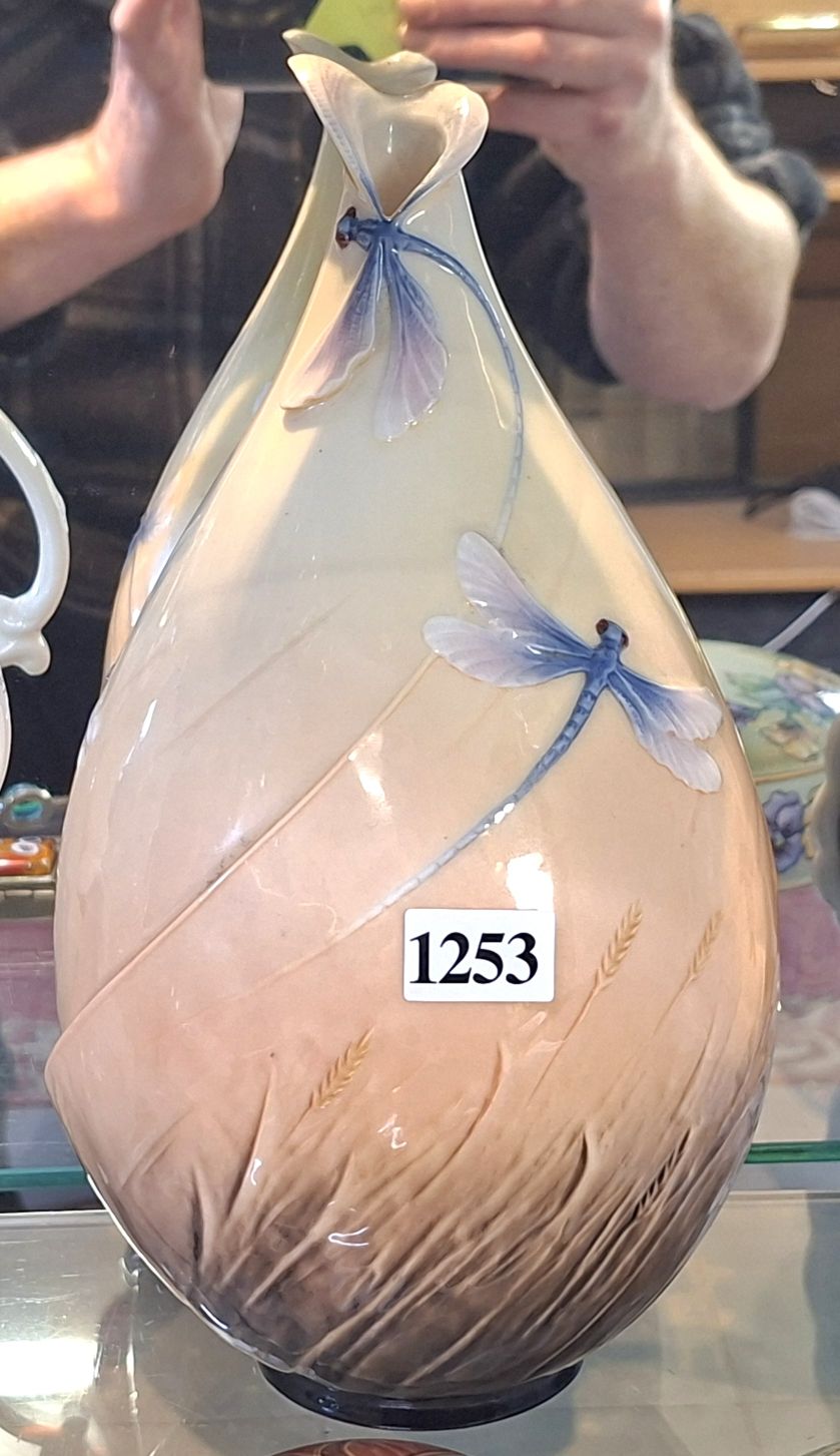 1253 · FRANZ CERAMIC VASE