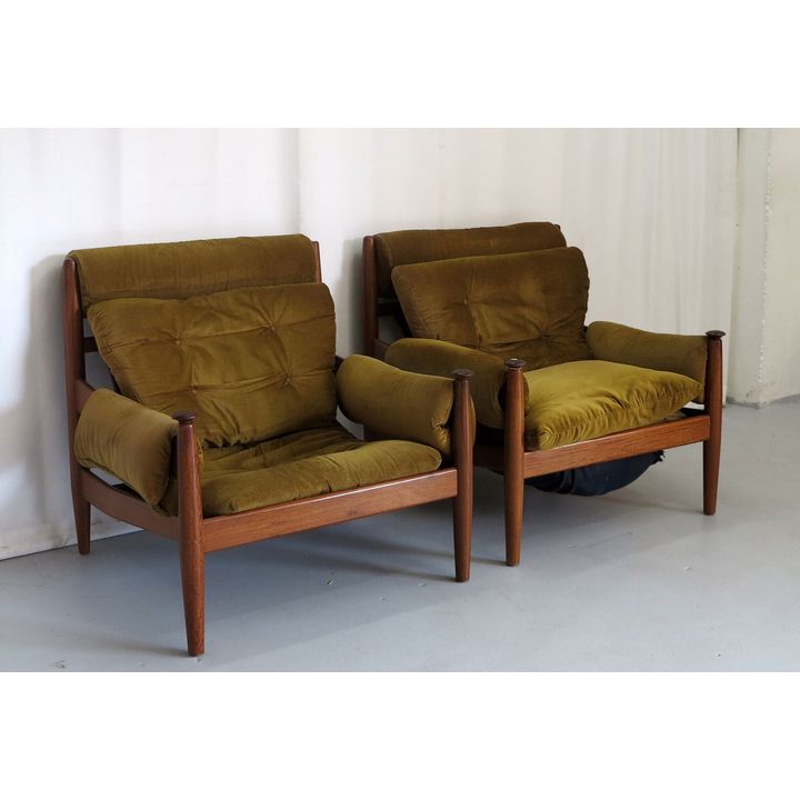 PAIR OF RETRO SWEDISH UPHOLSTERED ROSEWOOD ARMCHAIRS, designer Eric Merthen