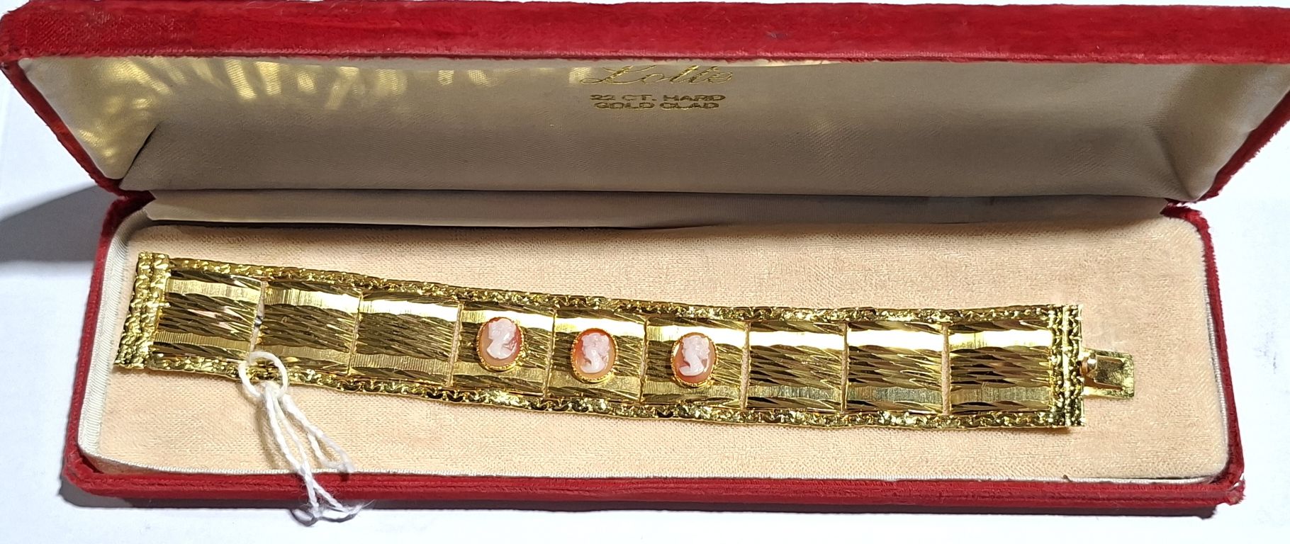 GOLD PLATED BRACELET