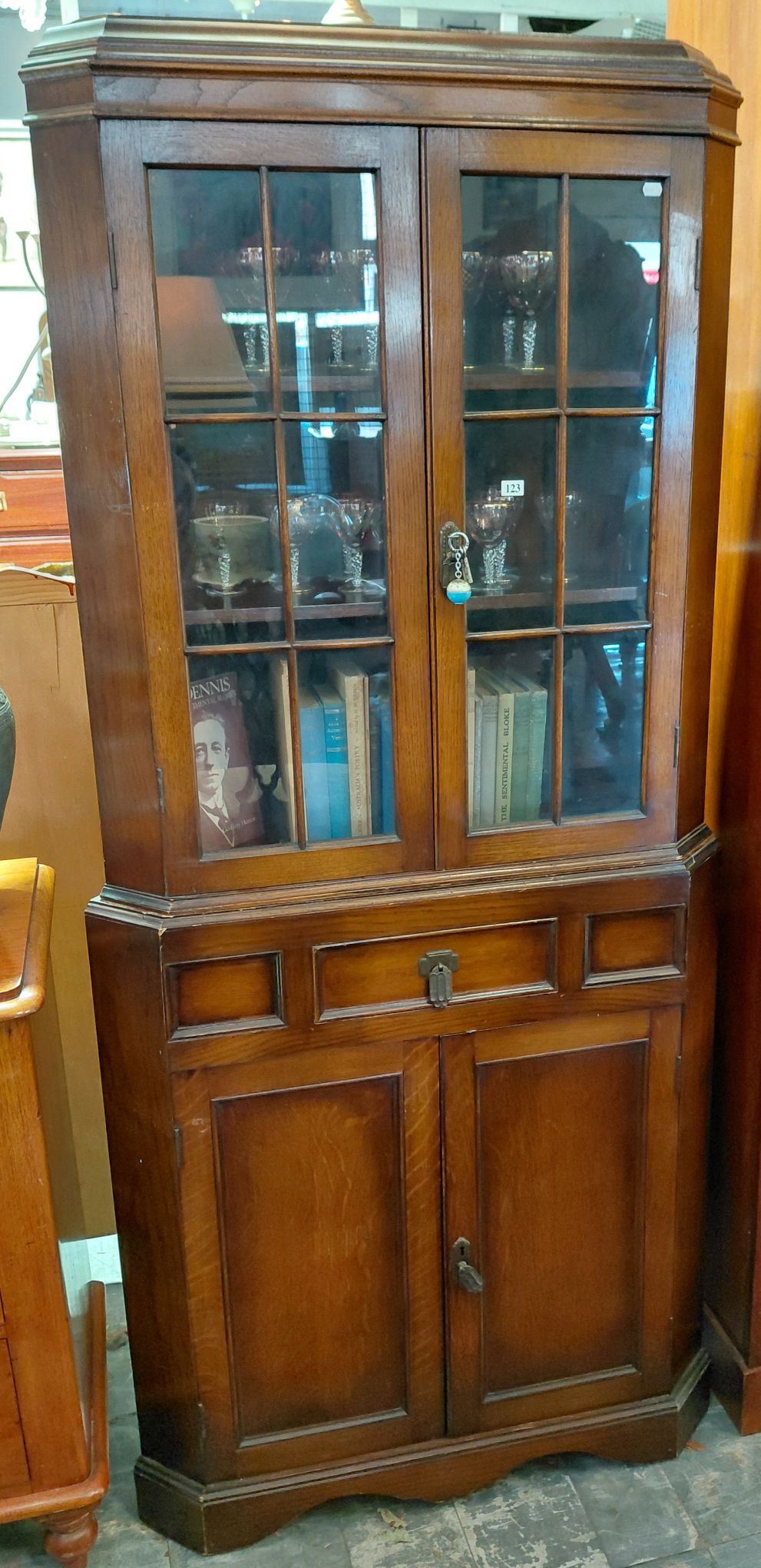 123 · CORNER SHELF UNIT