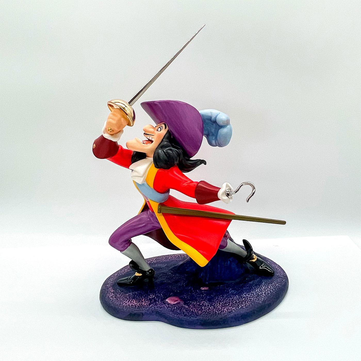 Walt Disney Classics Figure Captain Hook, Peter Pan