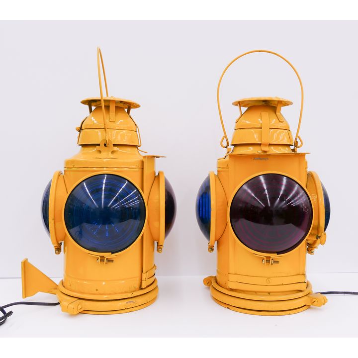 Pair Handlan C&ORY Yellow Train Lanterns- electrified