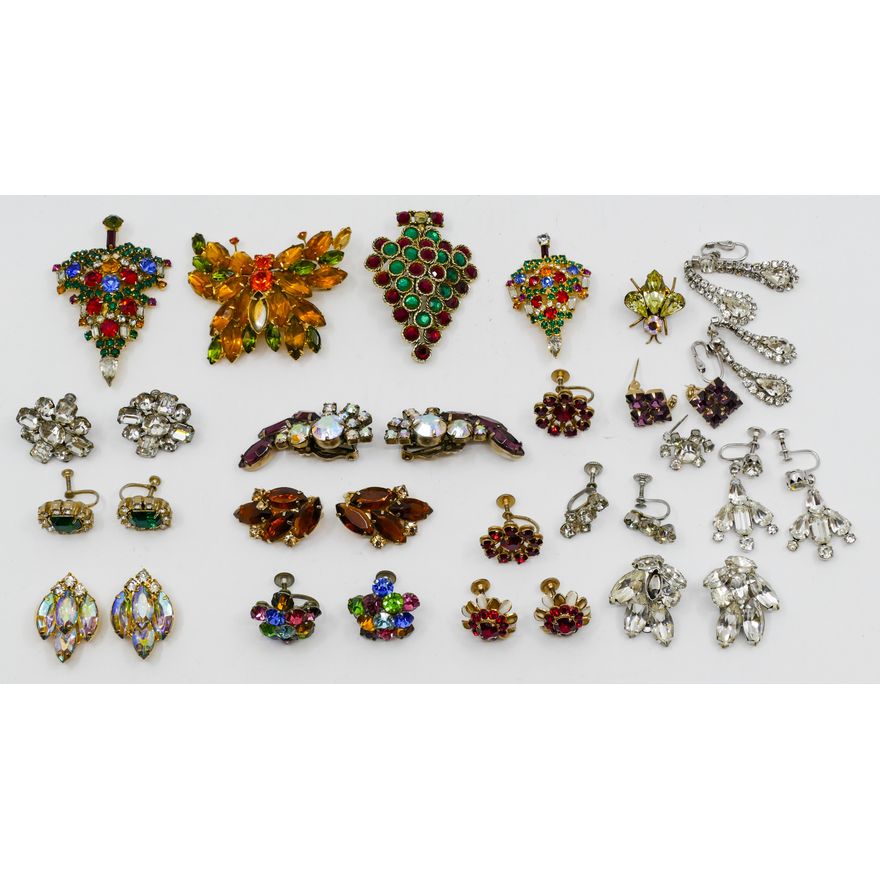 Box Rhinestone Earrings & Brooches - Weiss and Warner Xmas Trees