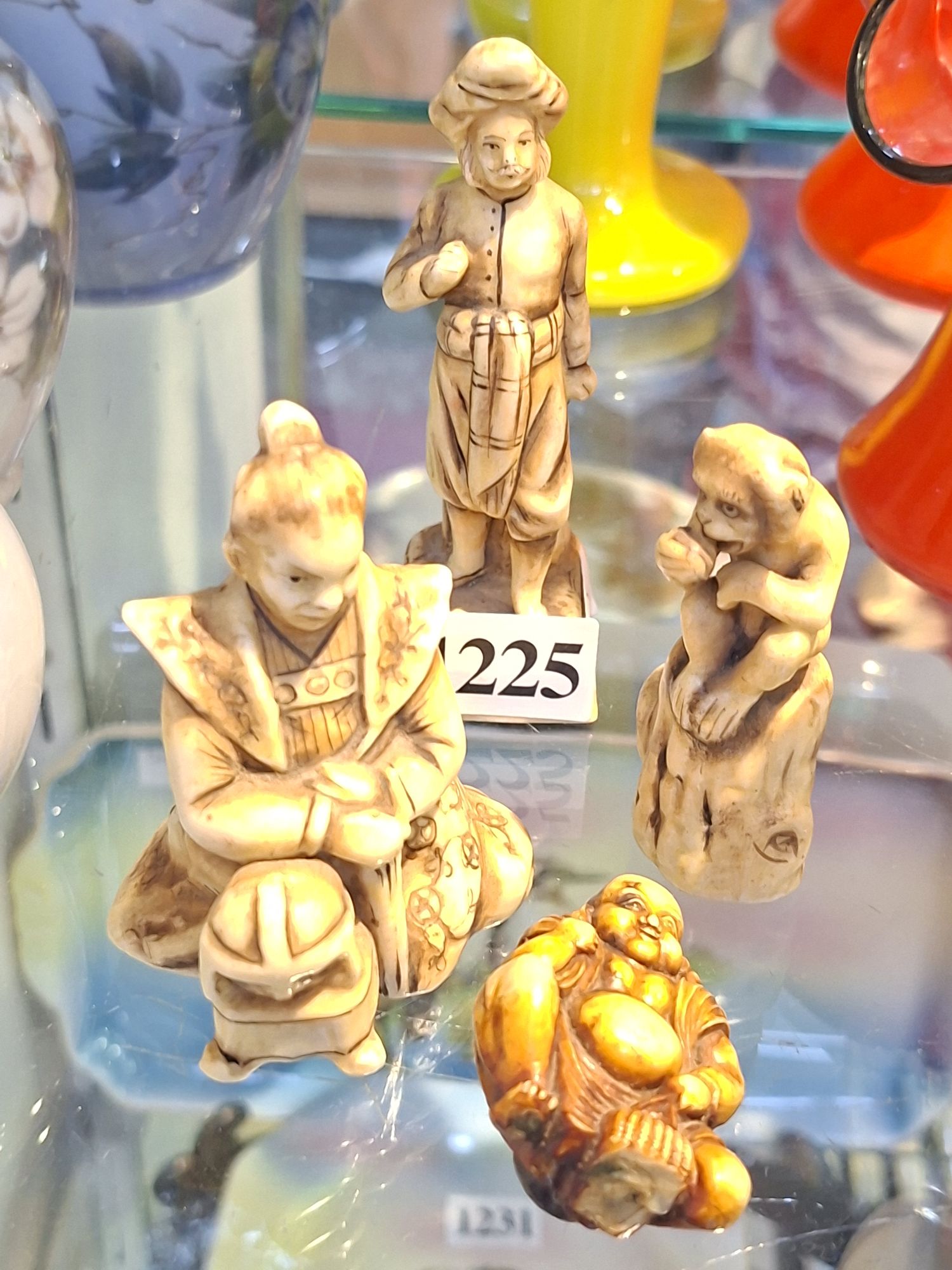 1225 · ORIENTAL FIGURINES