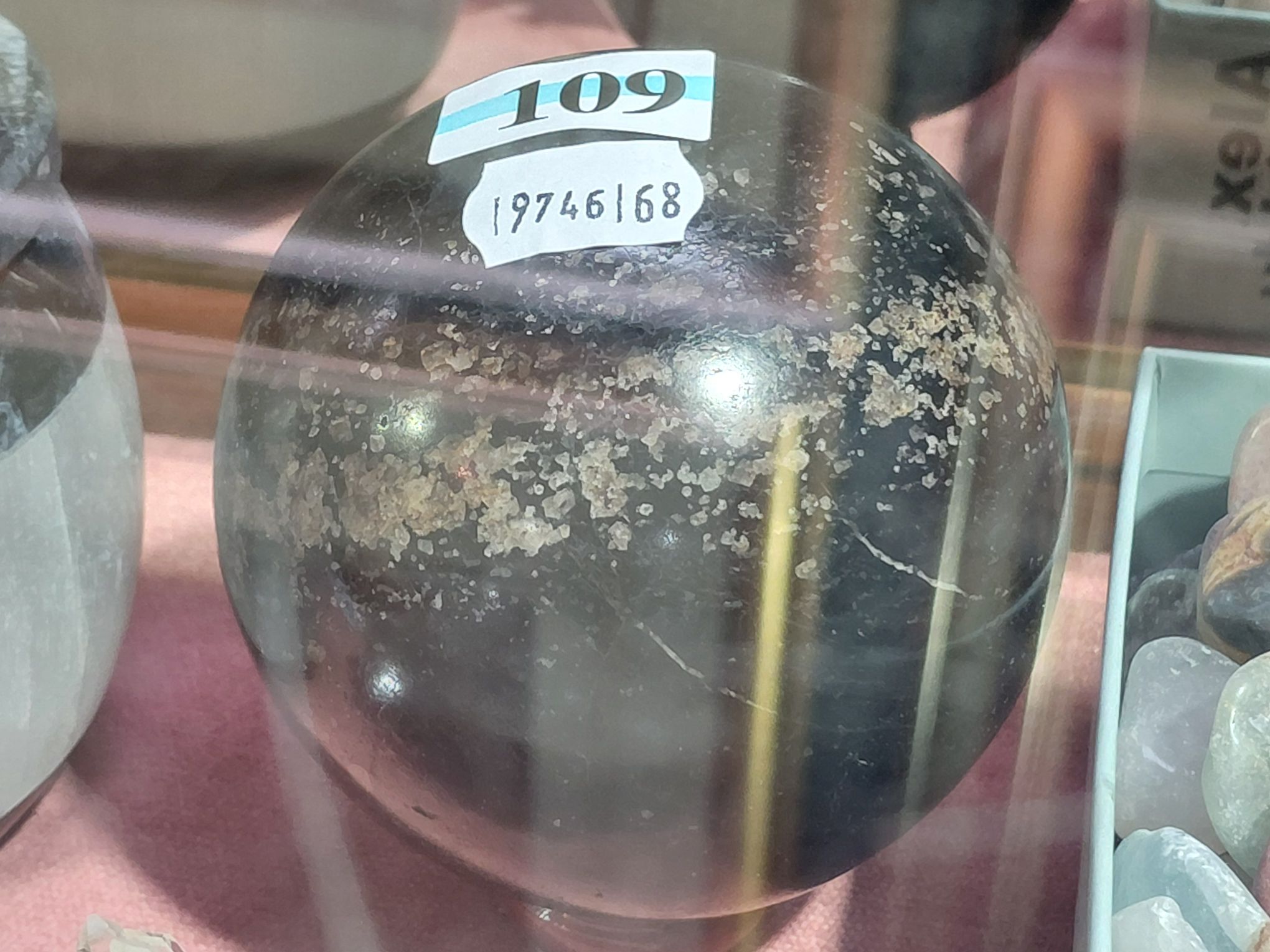 109 · CRYSTAL BALL SPHERE