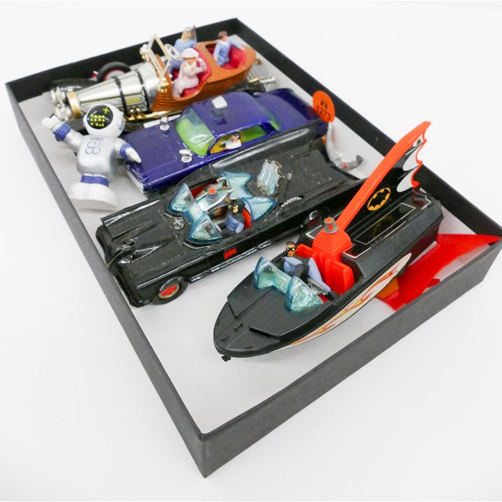 Box Corgi Batmobile & Character Toys