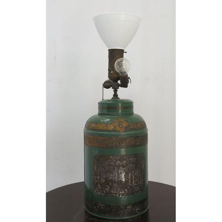 TOLEWARE TABLE LAMP