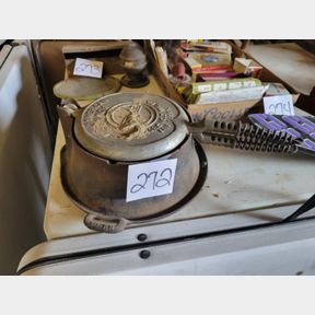 Griswold #8 Cast aluminum slant letter waffle maker
