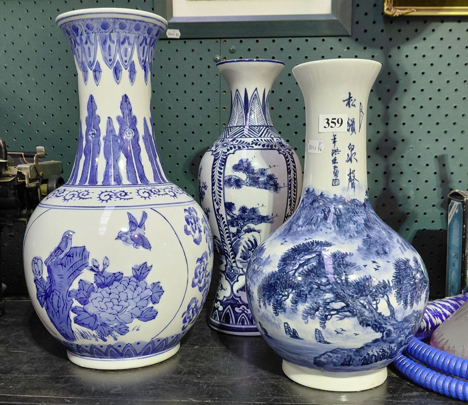 359 · ORIENTAL CERAMIC VASES