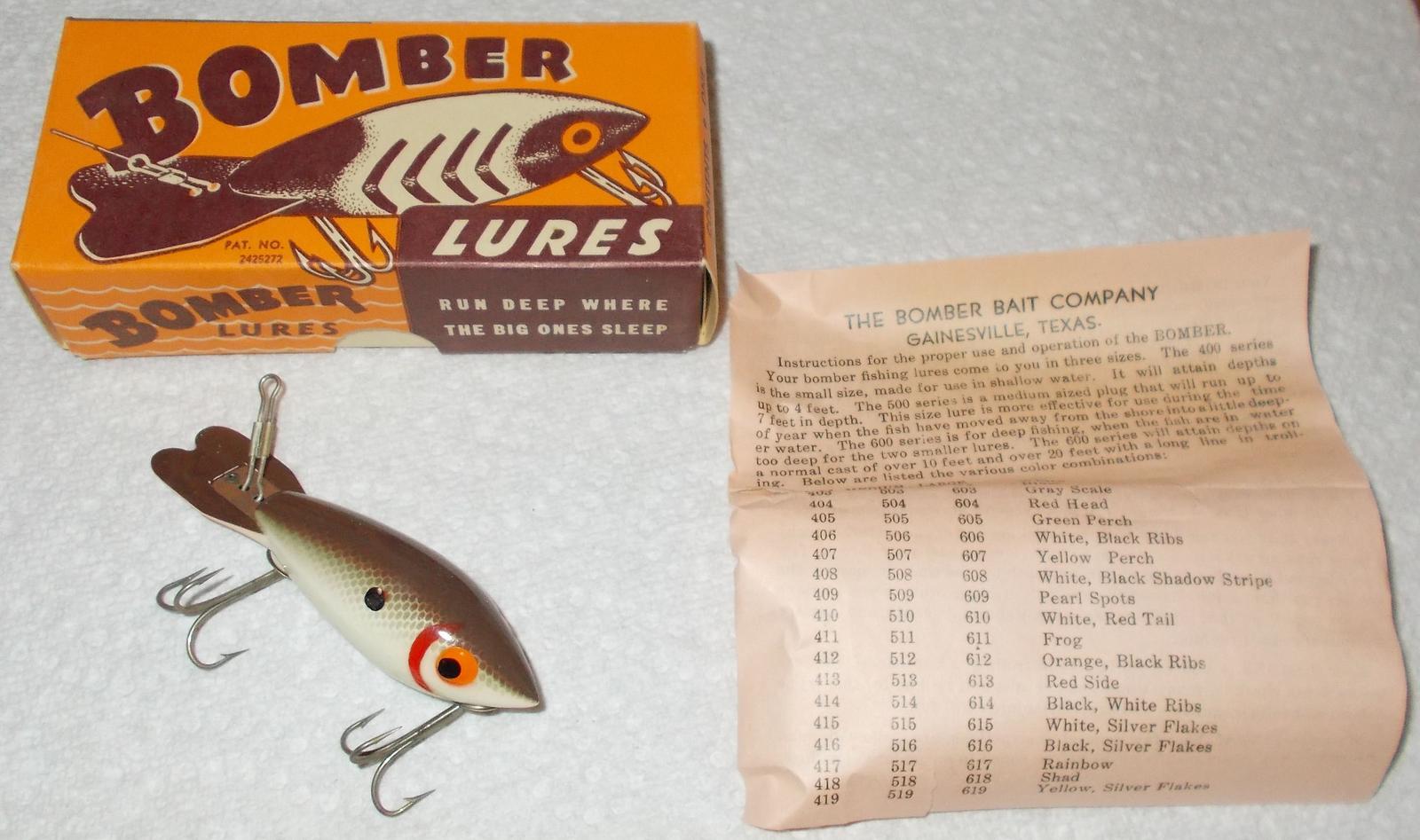 BOMBER BAIT Co. BOMBER VINTAGE FISHING LURE with ORIGINAL BOX Color 405 