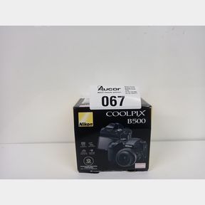 NIKON B500 ULTRA ZOOM DIGITAL CAMERA BLACK