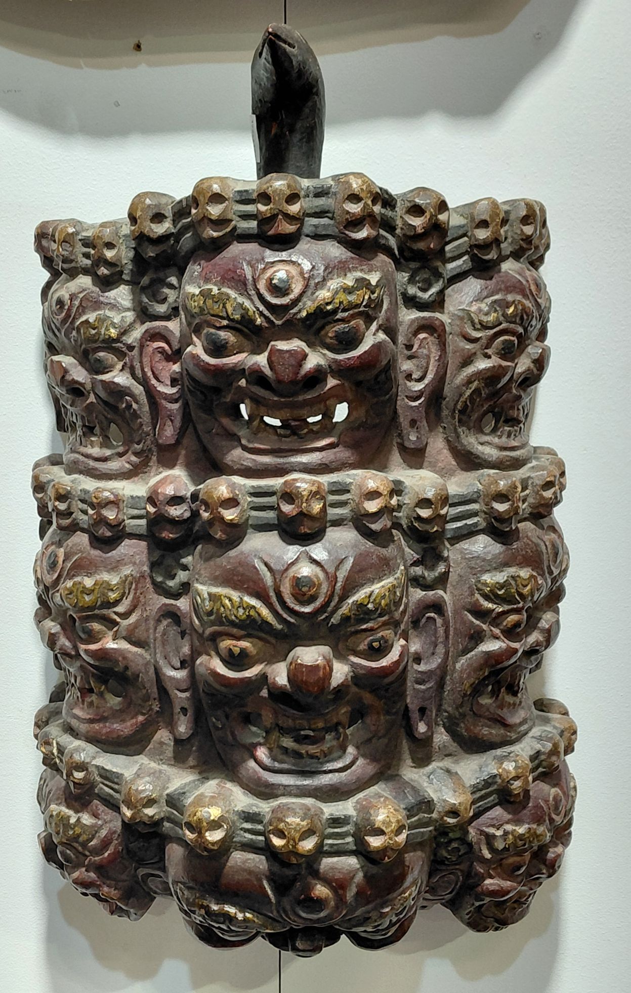 231 · HIMALAYAN NINE FACE MASK