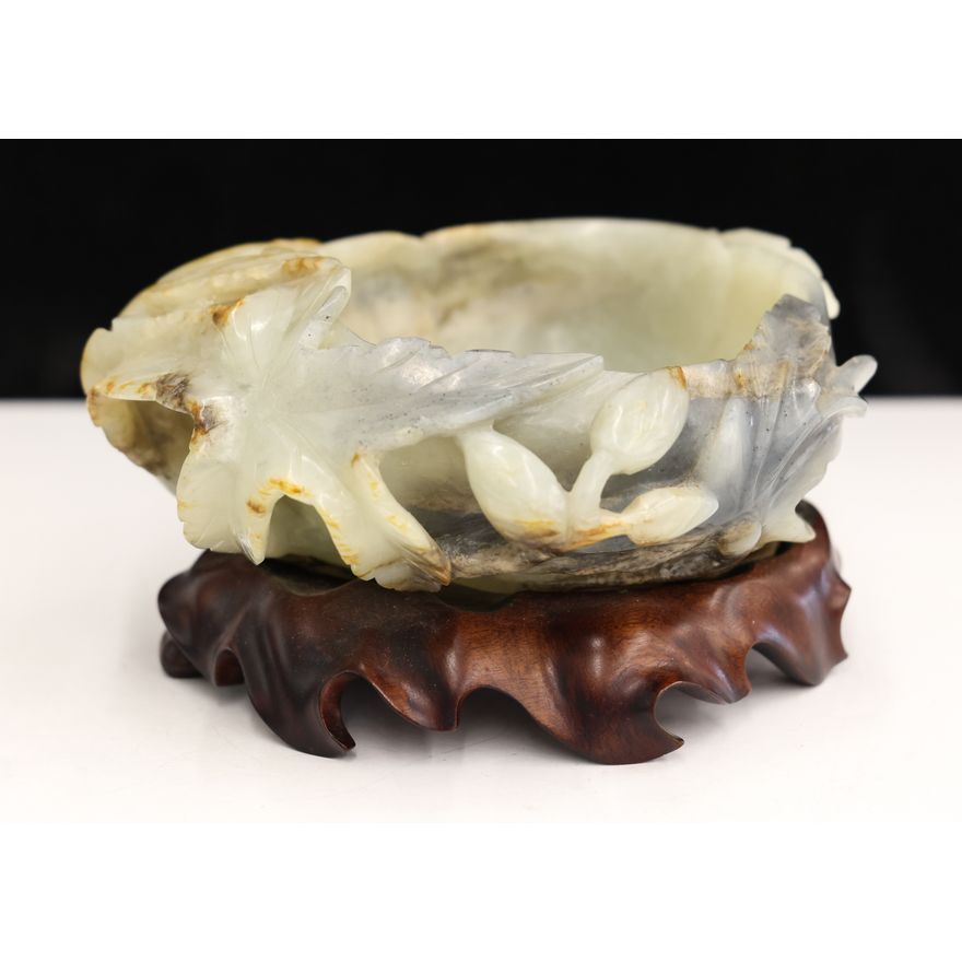 Chinese Jade Peach Form Brush Washer on Stand