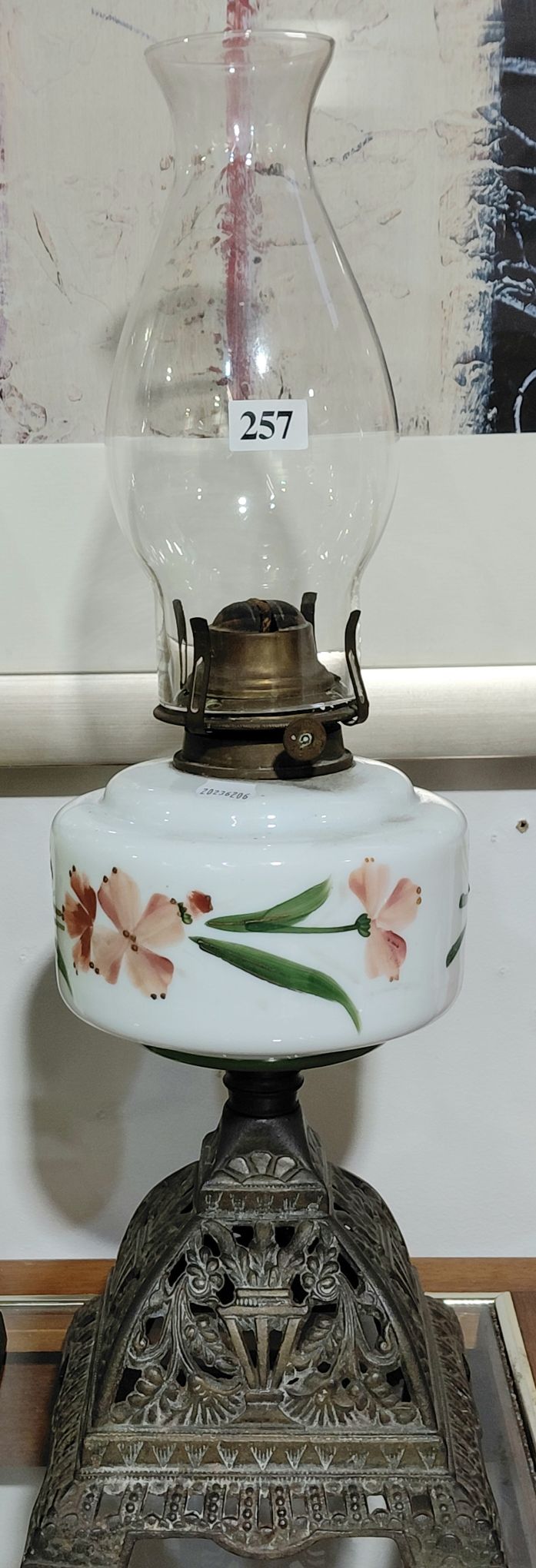 257 · ANTIQUE OIL LAMP