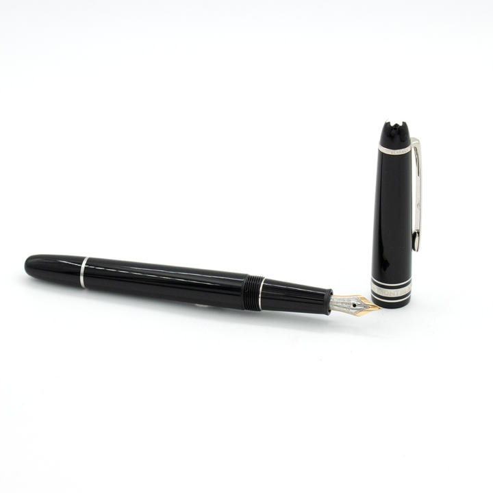 Pluma marca Montblanc