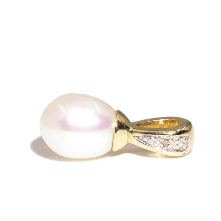 Pearl & Diamond 10ct Gold Pendant,
