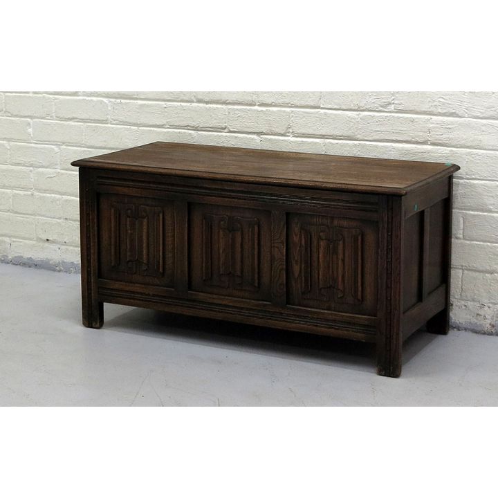 OAK CHEST