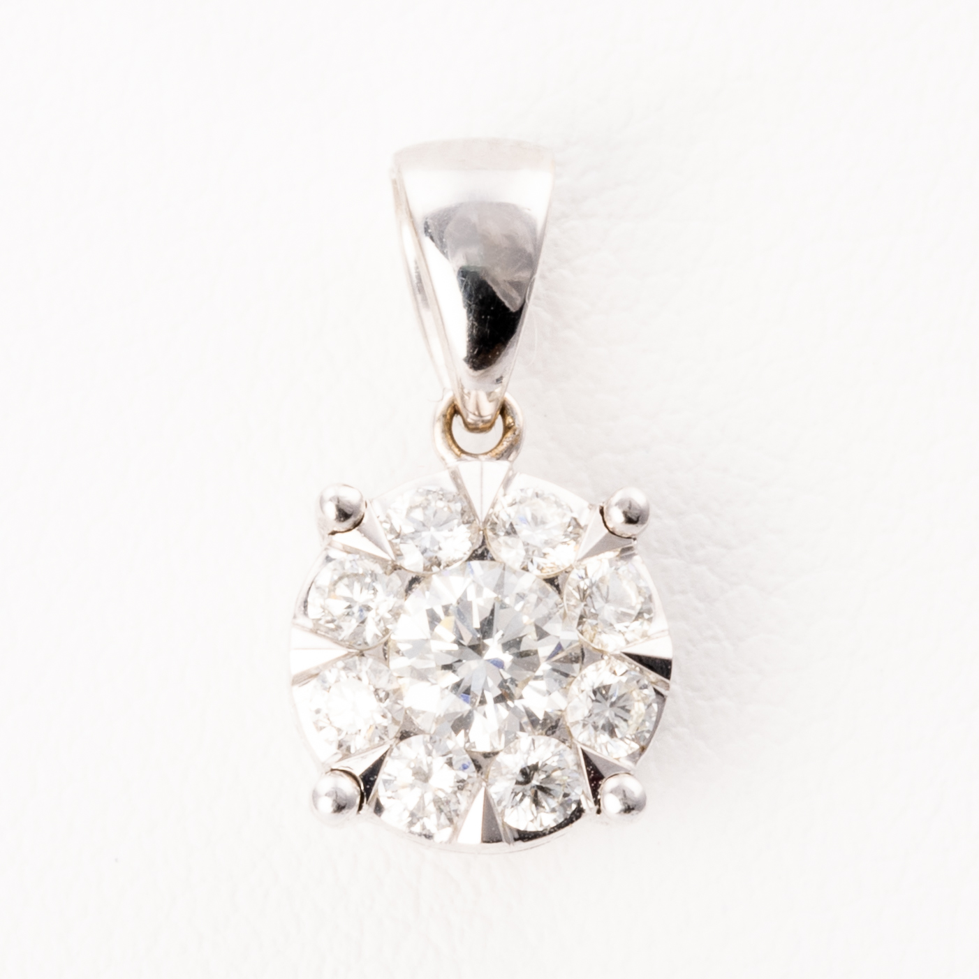 106 · 0.25ct Diamond Pendant 18ct Gold