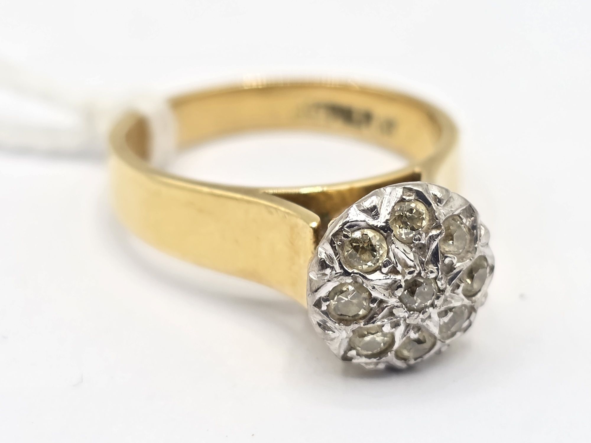18ct Gold Diamond Ring