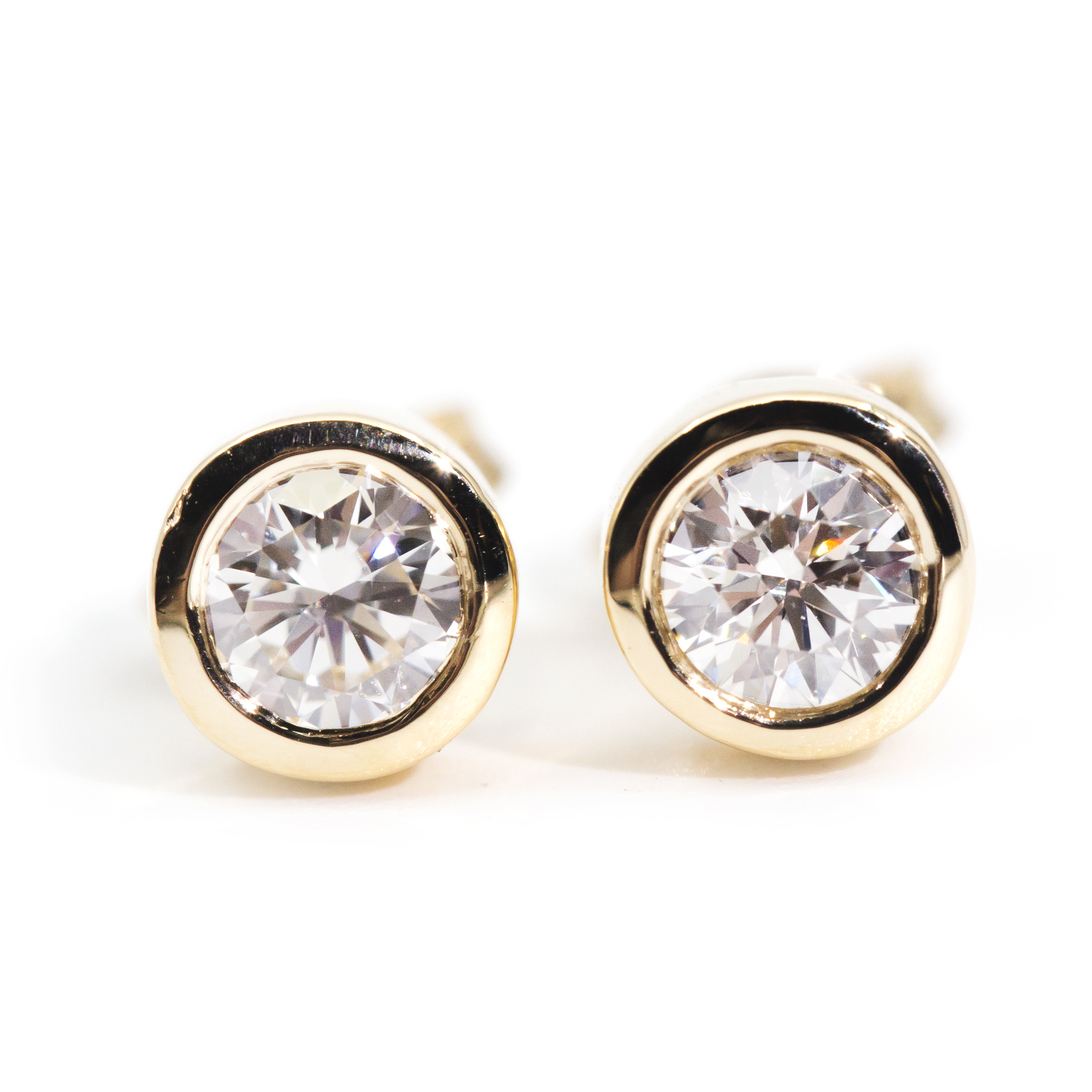 203 · 0.84 Carat Diamond Stud 18 Carat Gold Earrings