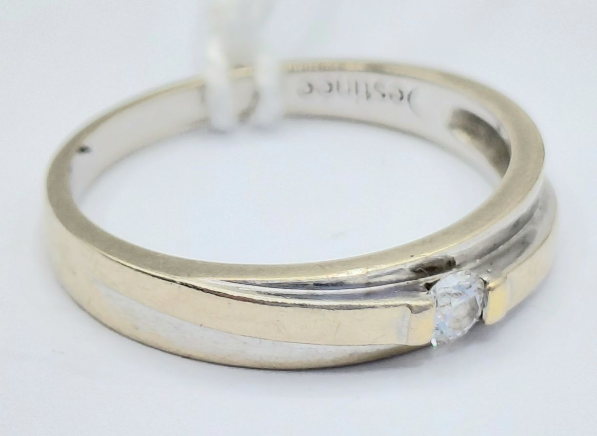 18ct Gold Diamond Ring