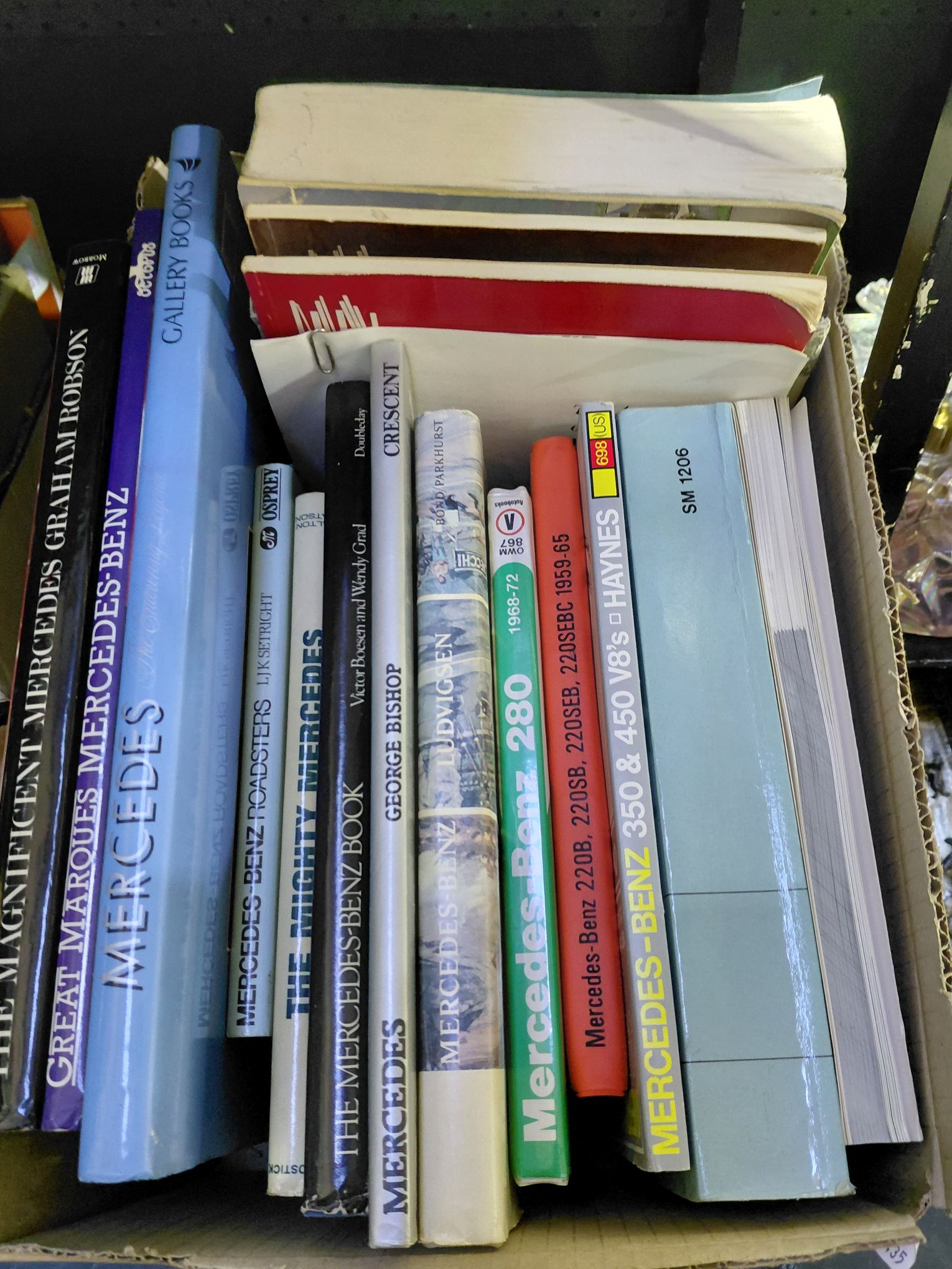Mercedes Benz Book Collection