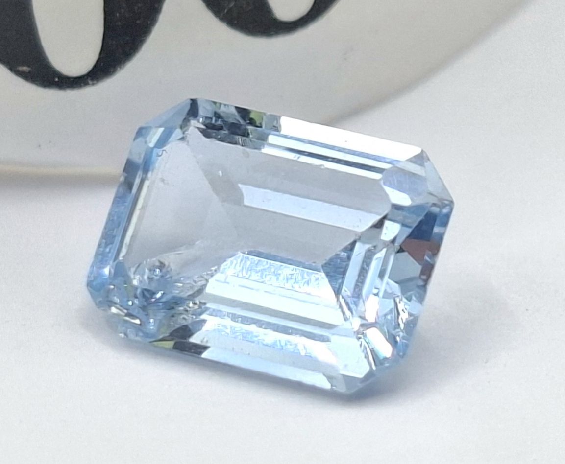1067 · AQUAMARINE LOOSE STONE