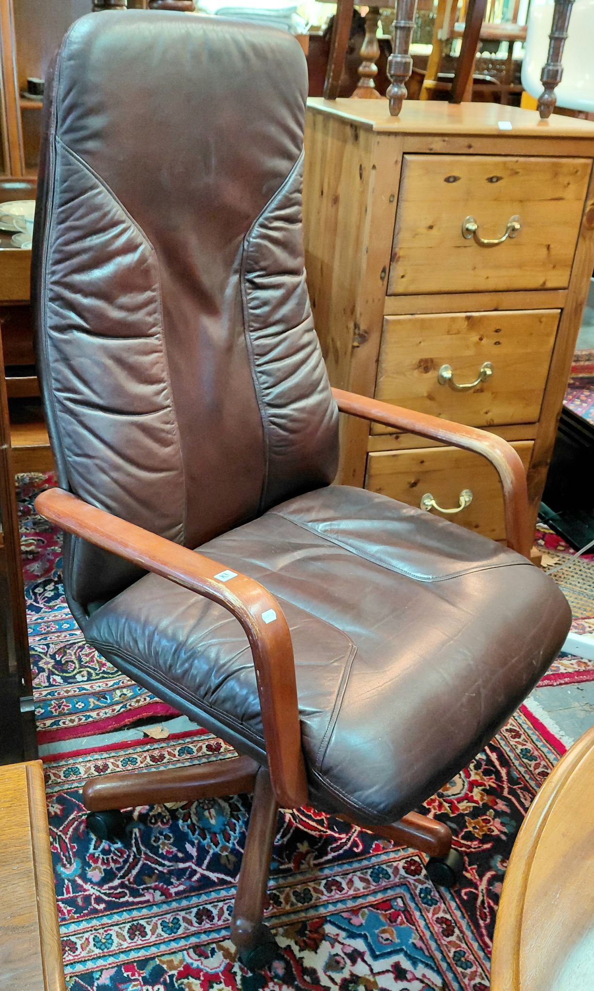 83 · LEATHER OFFICE CHAIR