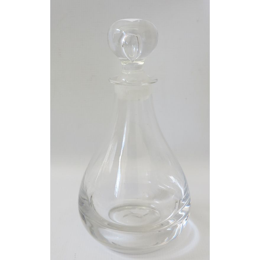 GLASS DECANTER