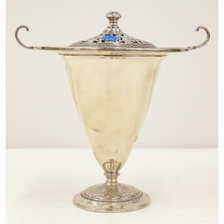 International ''Wedgwood'' Sterling Handled Center Vase 8''