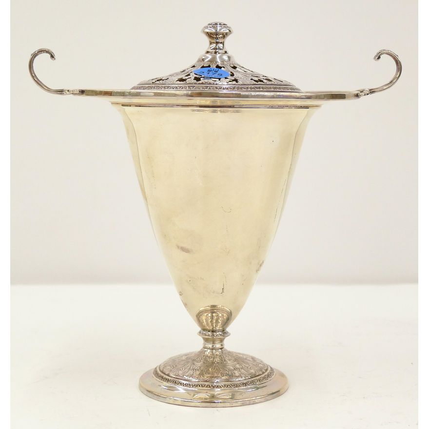 International ''Wedgwood'' Sterling Handled Center Vase 8''
