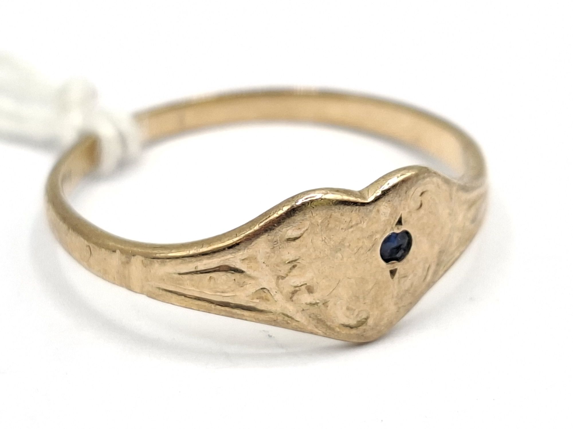 1121 · 9CT GOLD RING