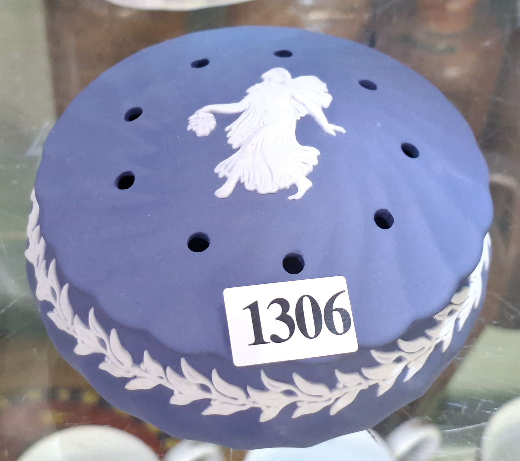 WEDGWOOD POT POURRI TRINKET BOX