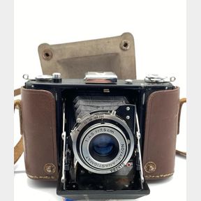 VINTAGE COLLECTABLE ZEISS IKON NETTAR 515/16 FOLDING CAMERA IN WORKING CONDITION - 50692/315