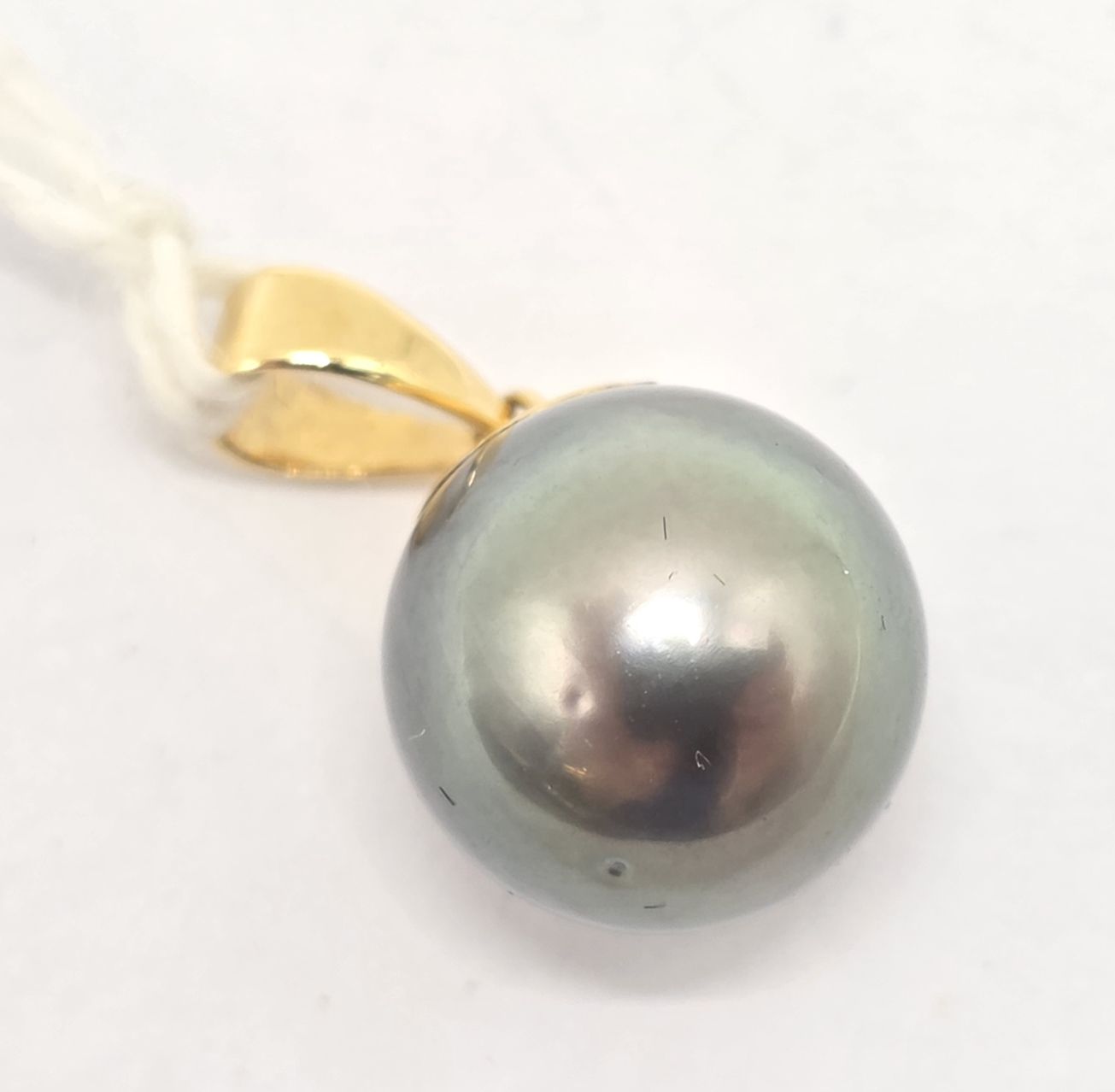 119 · 14CT BLACK PEARL PENDANT