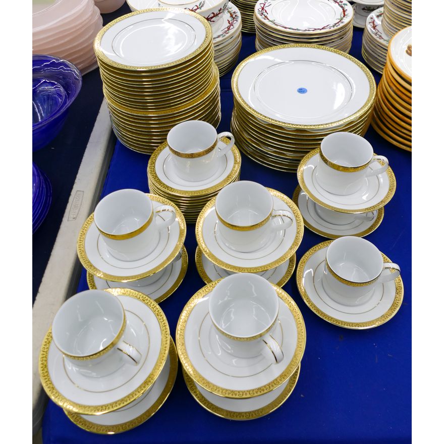 60pc Royal Gallery ''Gold Buffet'' Dinnerware