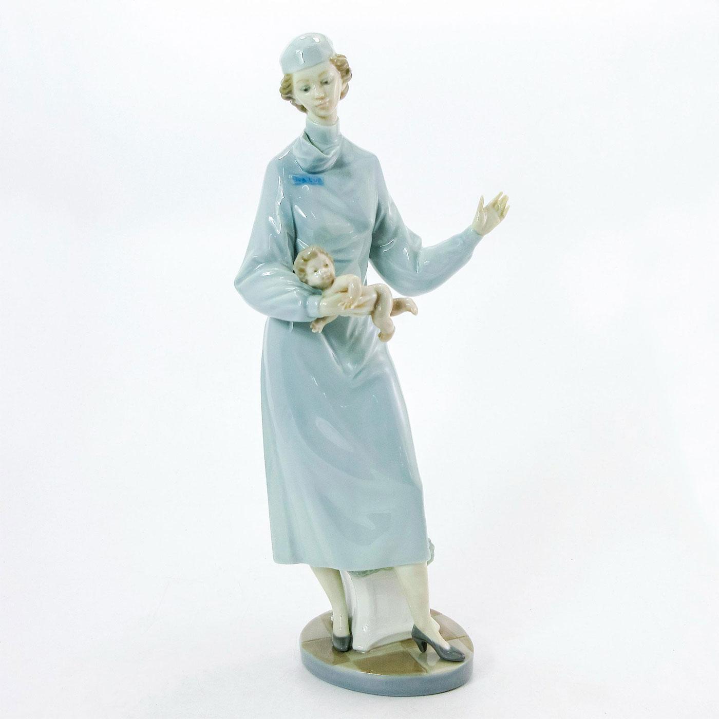 Midwife 1005431 - Lladro Porcelain Figurine