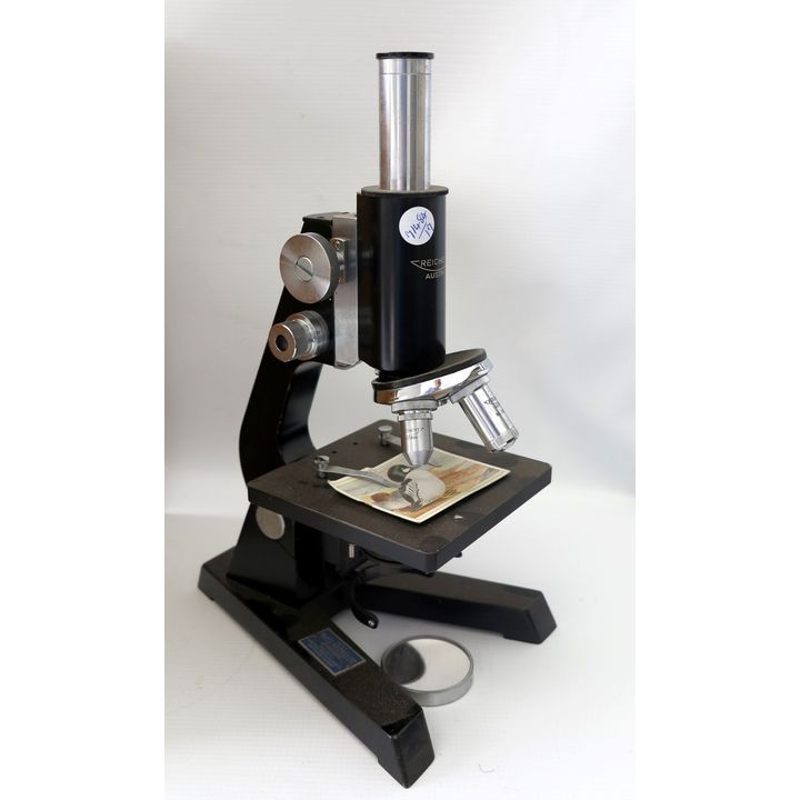 CASED REICHERT MICROSCOPE