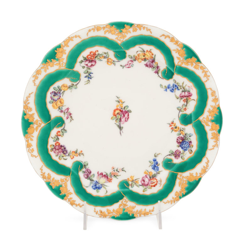 A Sèvres Green Ribbon Decorated Porcelain Plate (Assiette 'à Guirlandes')