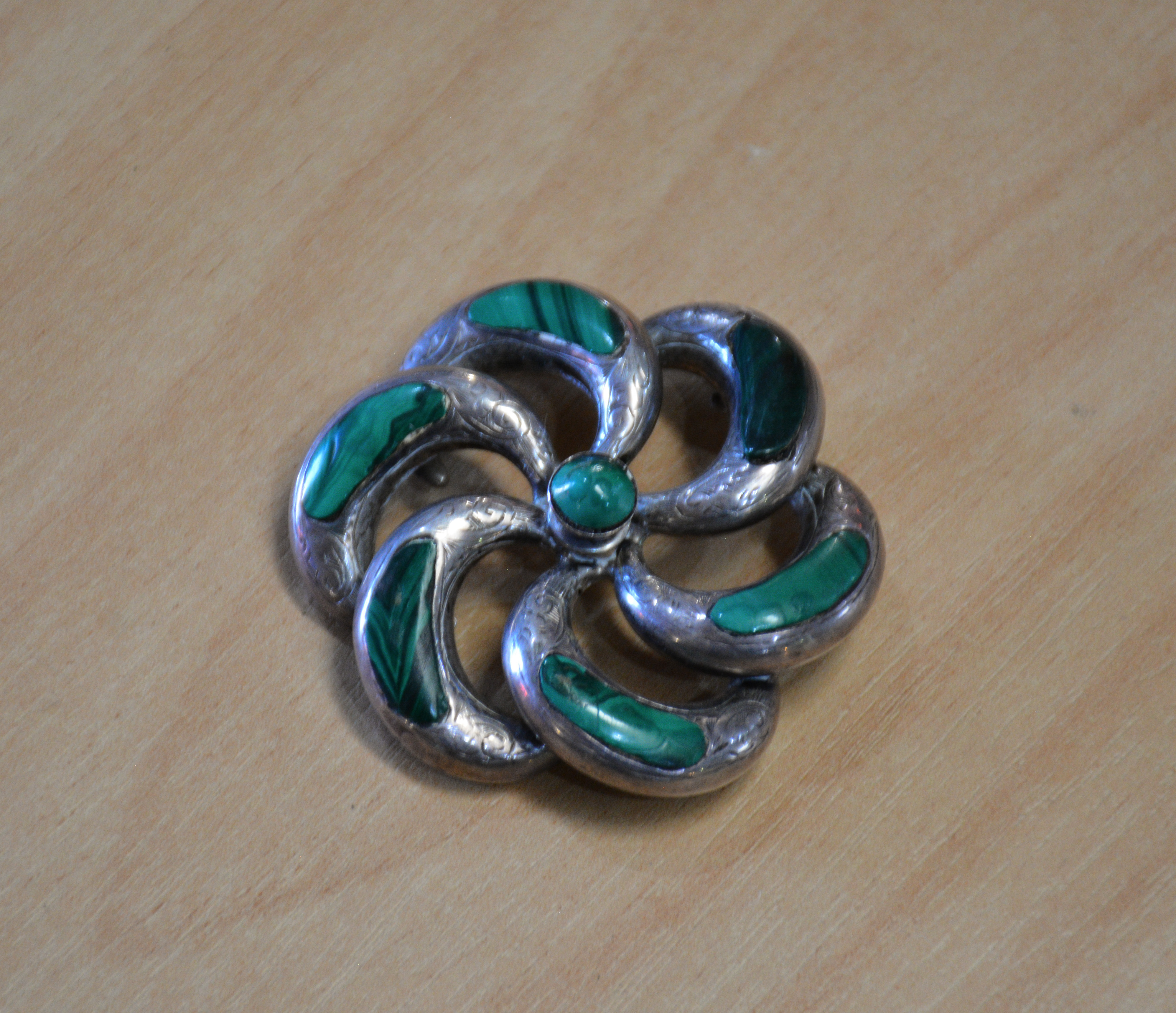 Sterling Silver and Malachite Pendant Brooch — sold at auction in New Zealand for $55