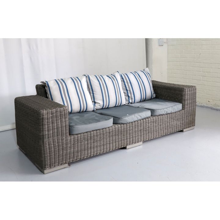 ALL WEATHER SOFA with dust cover