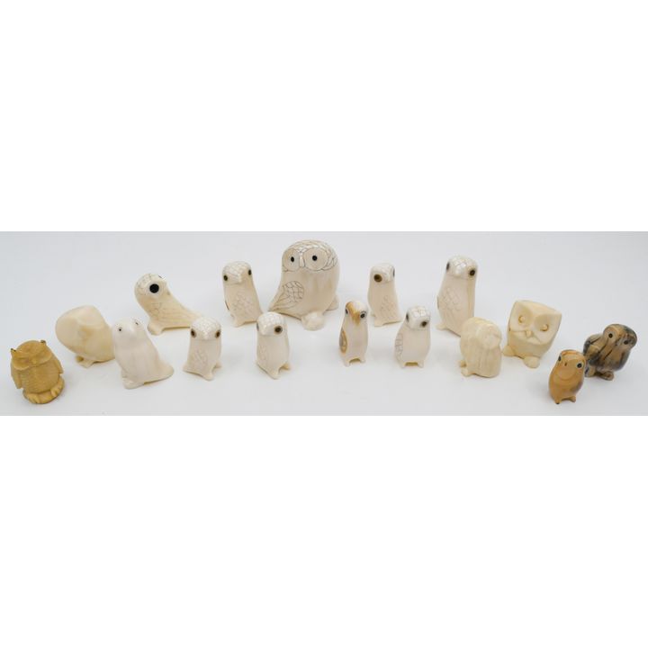 Box 16pc Alaskan Inuit Small Owl Carvings 1'' to 2.5'' - Don Ungott, etc.