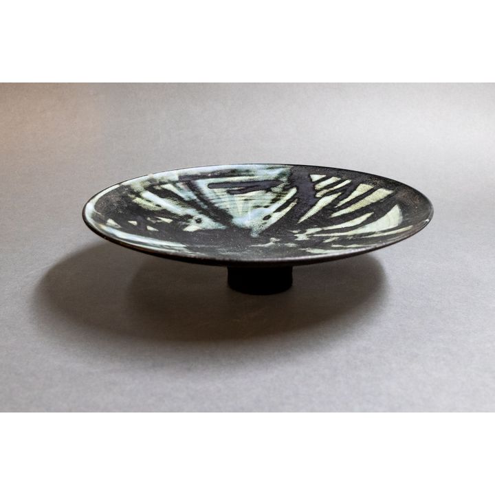 Simon and Tineke Engelhard - Footed dish