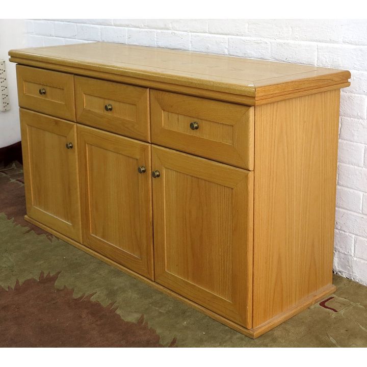OAK SIDEBOARD